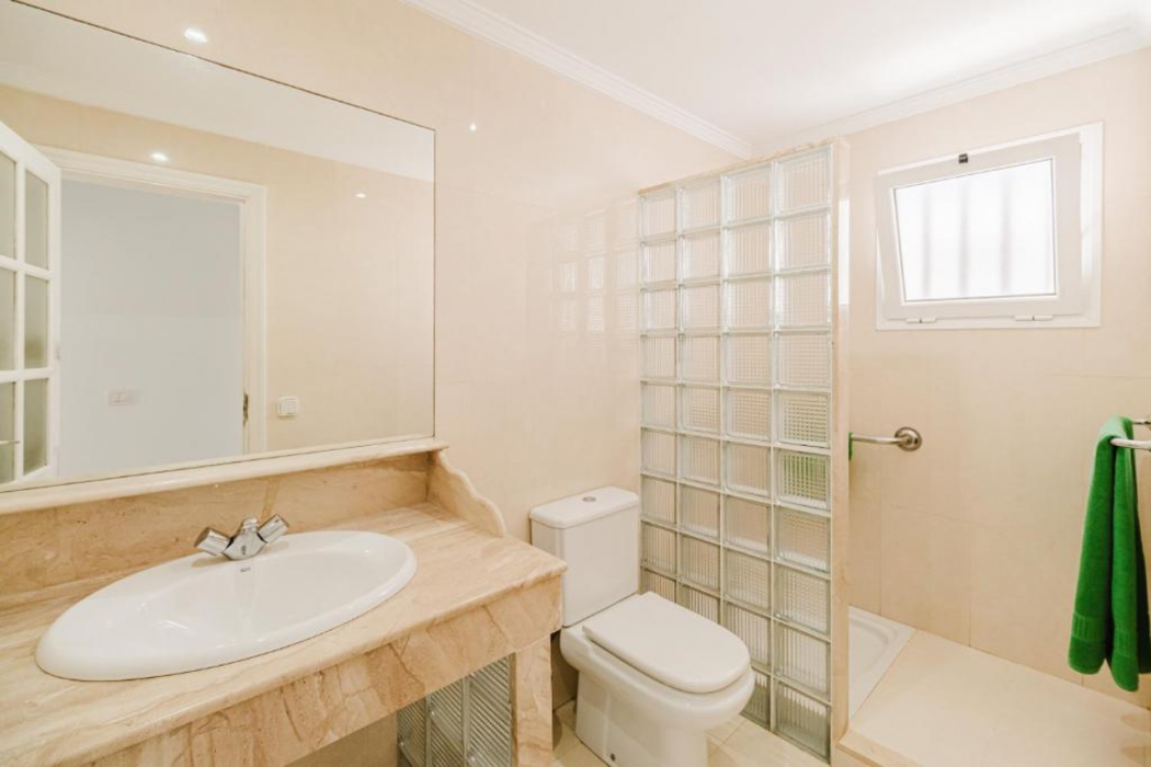 Room at Corona Mar Apartments - Select Adults PLUS 16, PUERTO DEL CARMEN