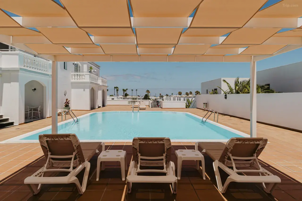 Corona Mar Apartments - Select Adults PLUS 16 20/30