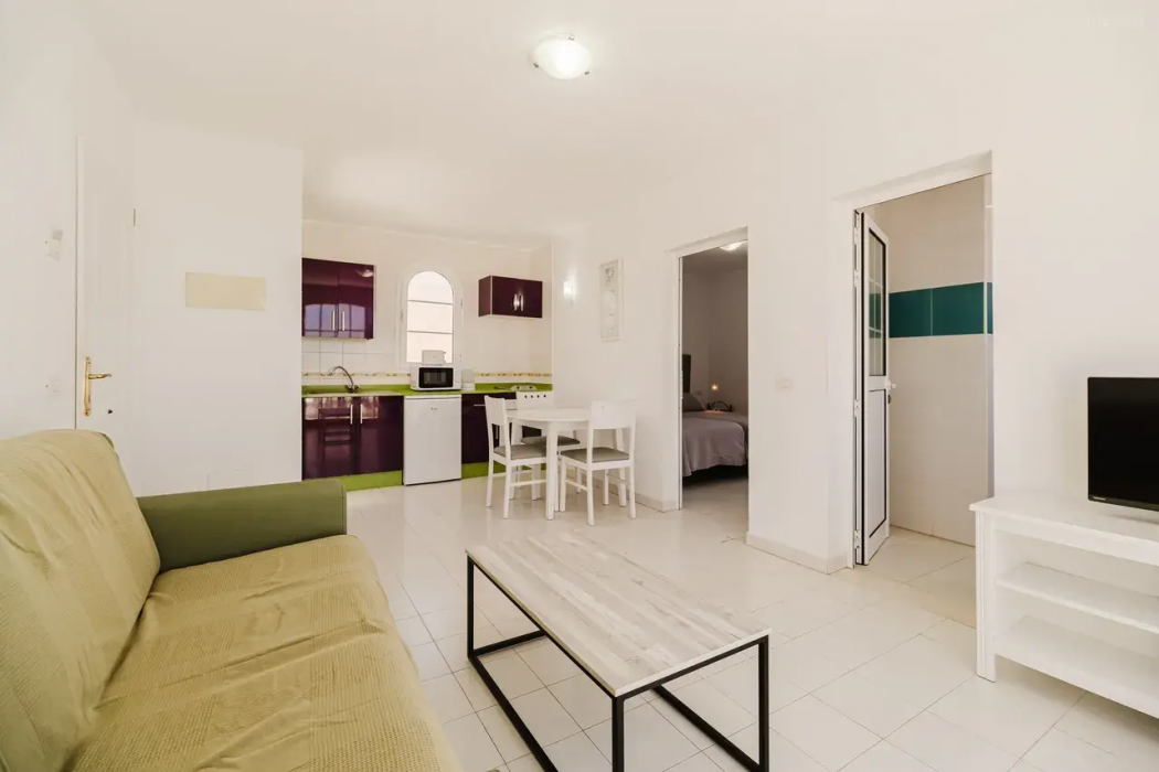 Corona Mar Apartments - Select Adults PLUS 16 9/30
