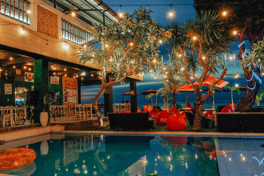 3 Monkeys Lembongan 18/50