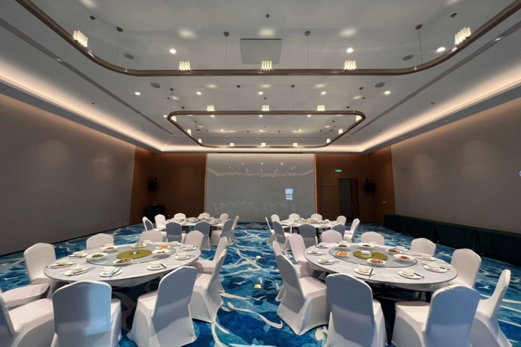 Movenpick by Accor Suzhou Railway Station Hotel 8/15