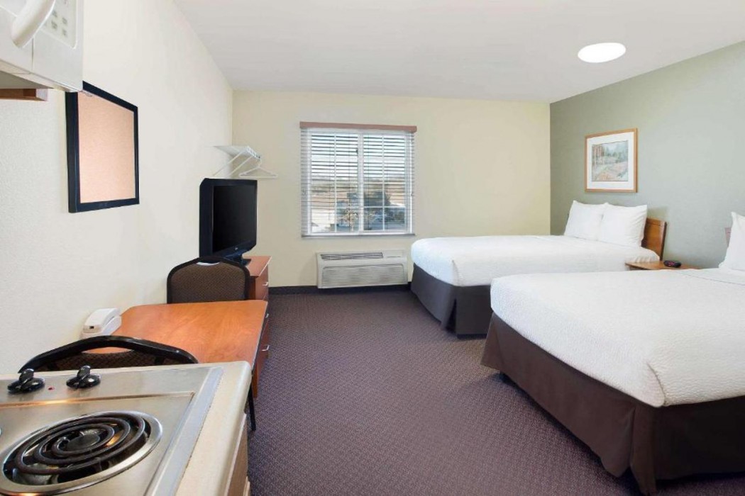 WoodSpring Suites Baton Rouge Airport 15/65