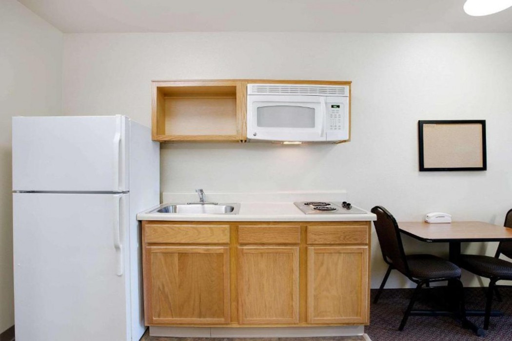 WoodSpring Suites Baton Rouge Airport 16/65
