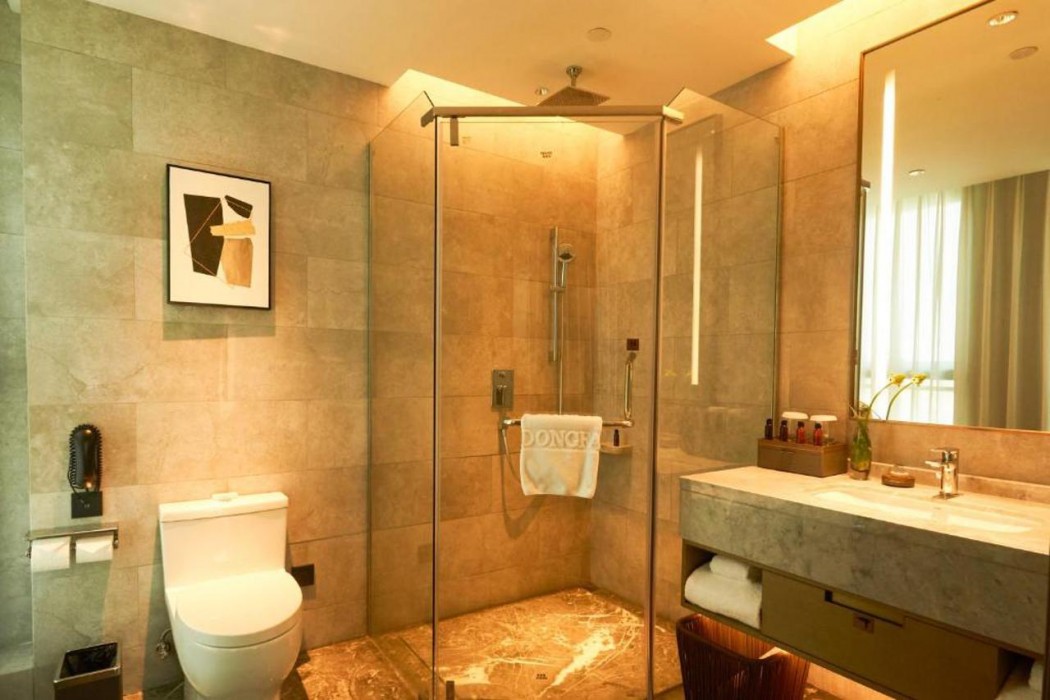 LN Dongfang Hotel Pazhou 17/60