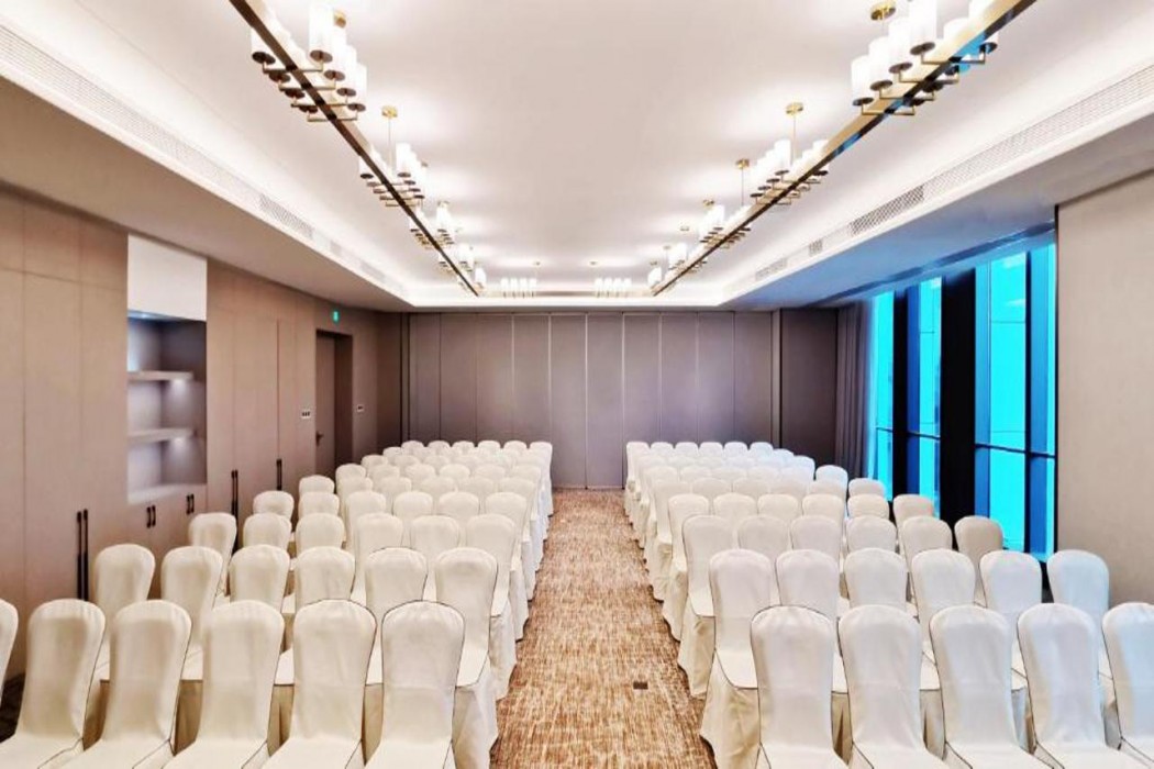 LN Dongfang Hotel Pazhou 27/60