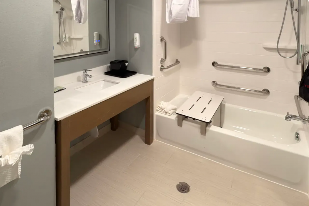 Mainstay Suites - Oklahoma City Airport 16/56