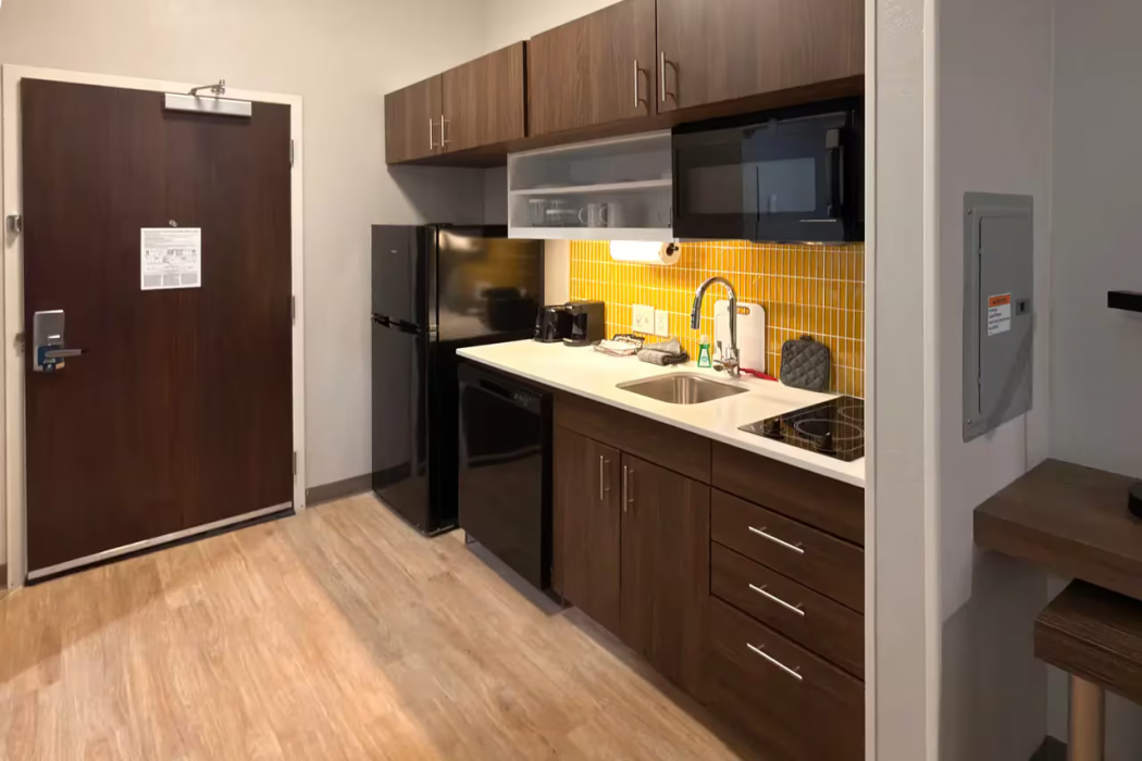 Mainstay Suites - Oklahoma City Airport 15/56