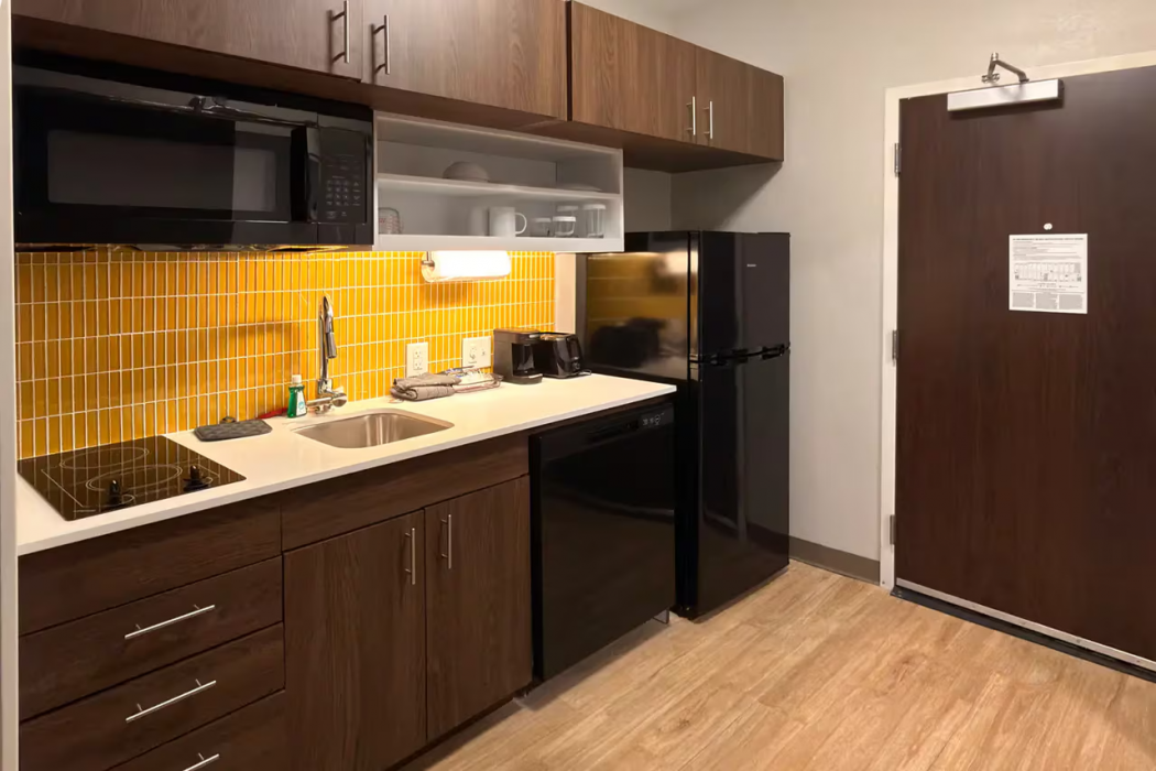 Mainstay Suites - Oklahoma City Airport 14/56
