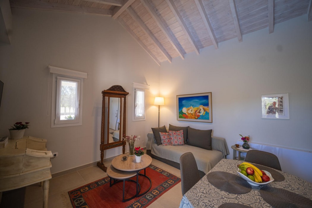 Giardinia Holiday Homes 14/28