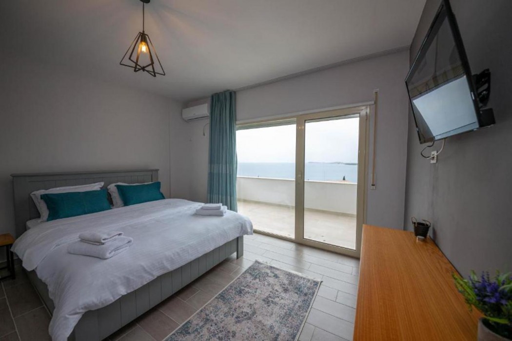 Aerial Hotel & Spa 12/58