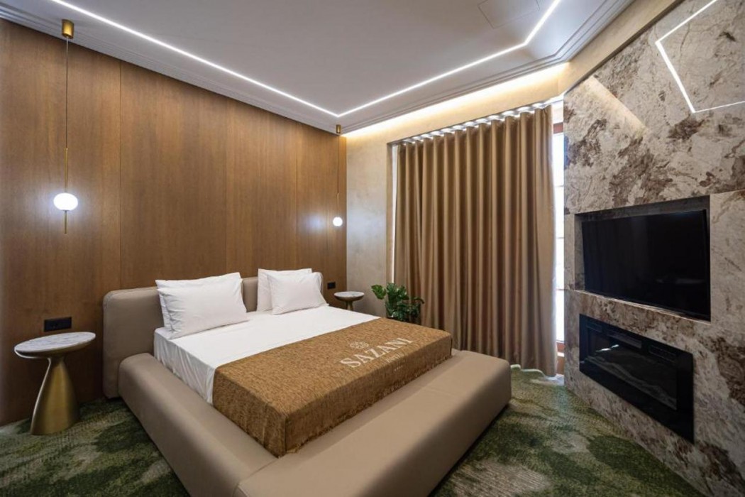 Sazani Hotel 6/9