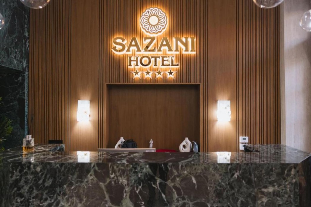 Sazani Hotel 1/9