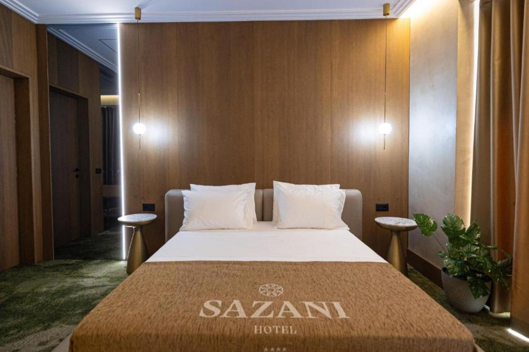 Sazani Hotel 4/9
