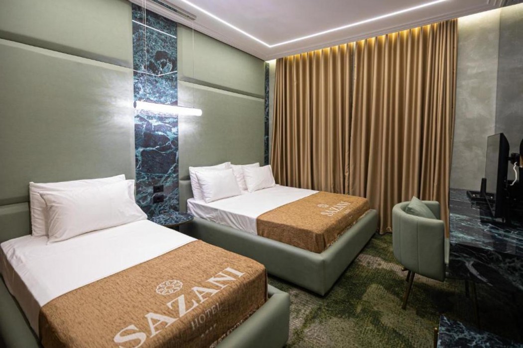 Sazani Hotel 5/9