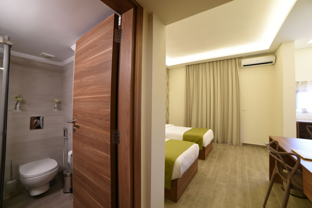 Via Verde Hotel 9/13