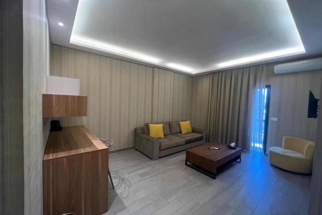 Via Verde Hotel 8/13