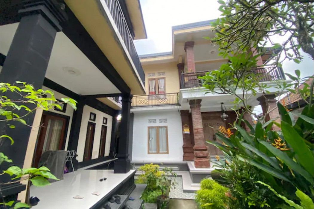 Capital O 93844 Arta Adi Homestay NearBali Zoo photo3