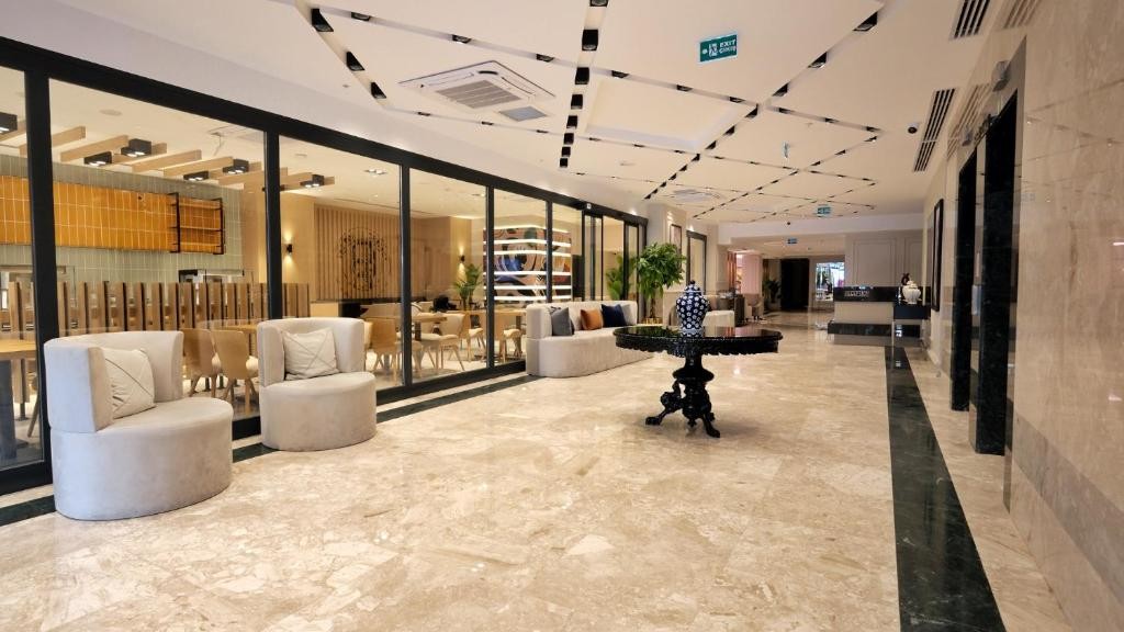 Lobby at Park Dedeman Sisli, ISTANBUL
