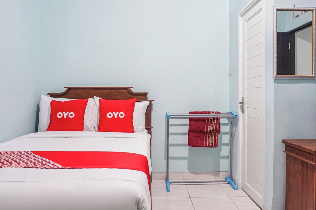 Hotel O Guest House Riharti Syariah 12/43
