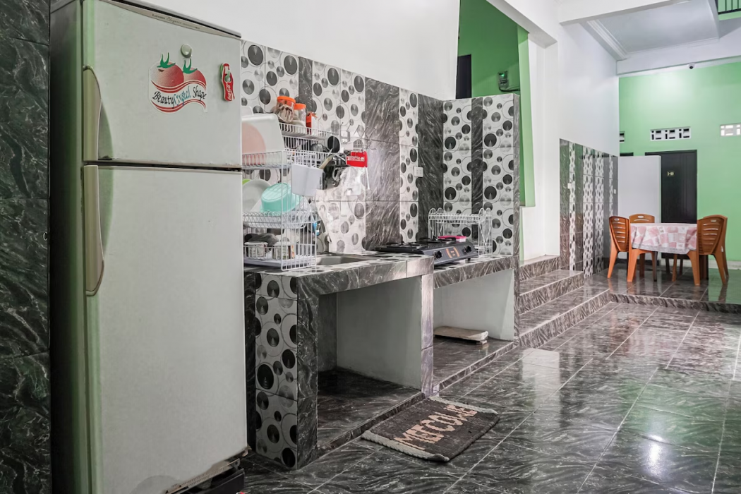 Hotel O Guest House Riharti Syariah 25/43