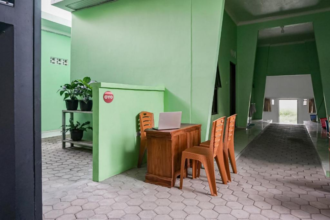 Hotel O Guest House Riharti Syariah 23/43