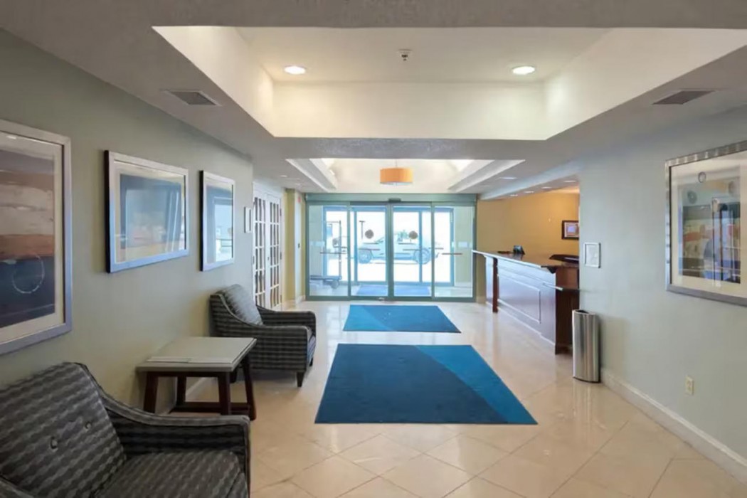 Sleep Inn & Suites Kalamazoo East 2/10