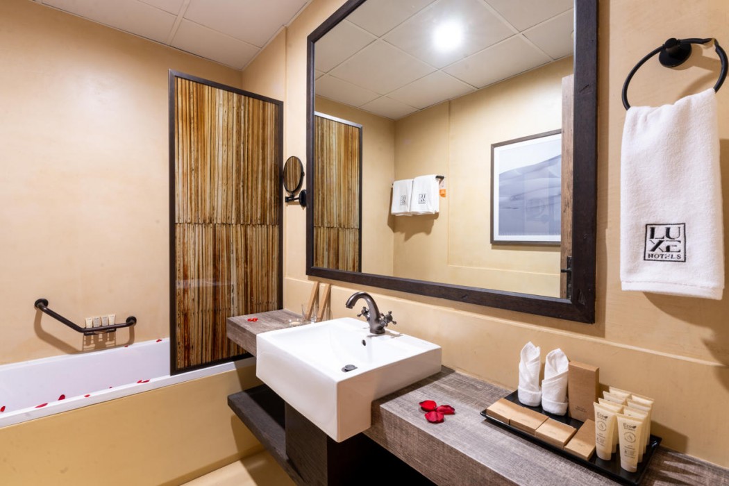 The Luxe Retreat Hotel Apartments 24/24