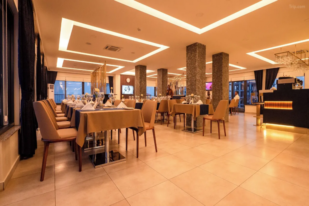 Souare Premium Hotel 31/39