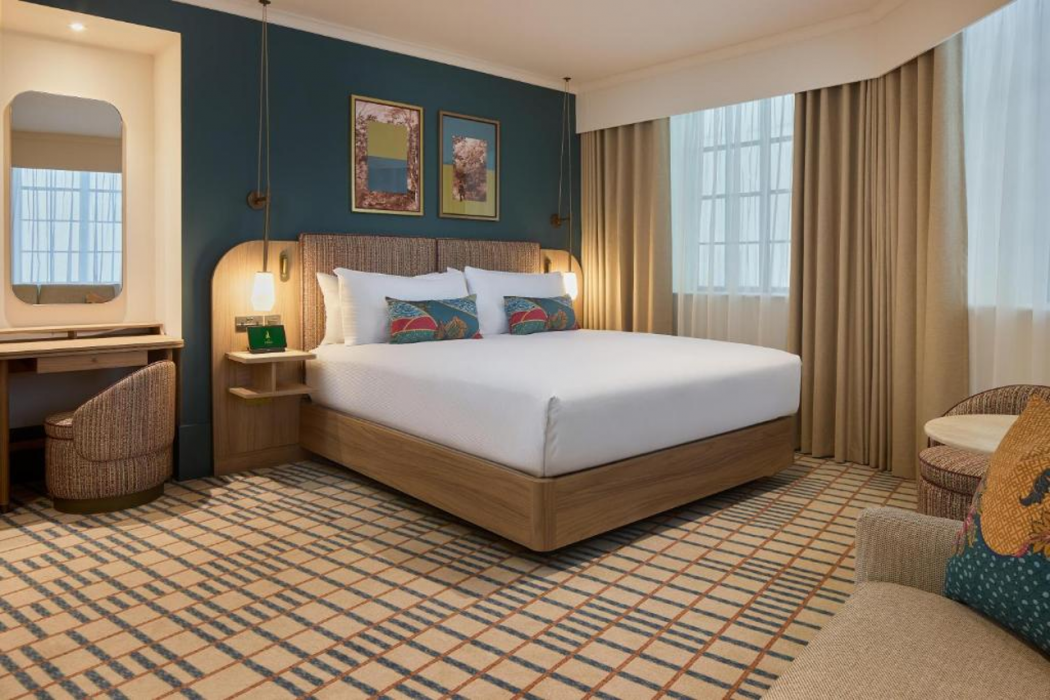 The Derby London City, Curio Collection by Hilton 9/28