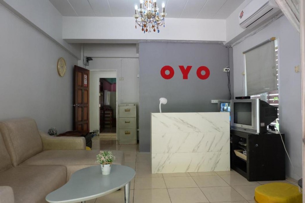 OYO 75429 101 Place Navanakorn 8/43