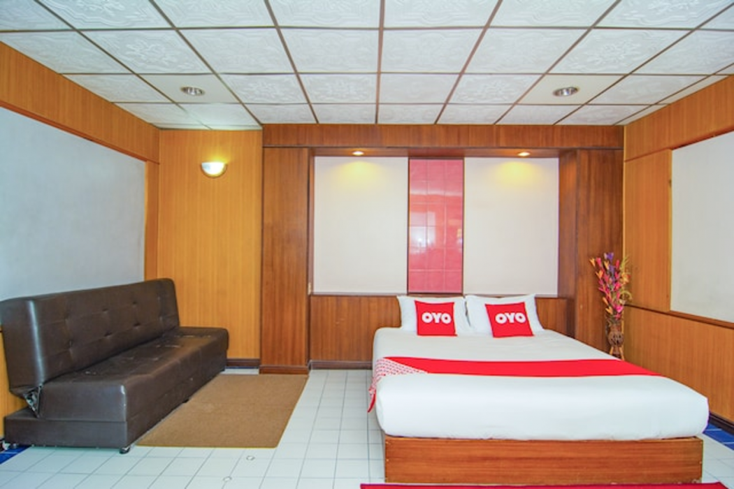 OYO 534 Phasuk Hotel 21/64
