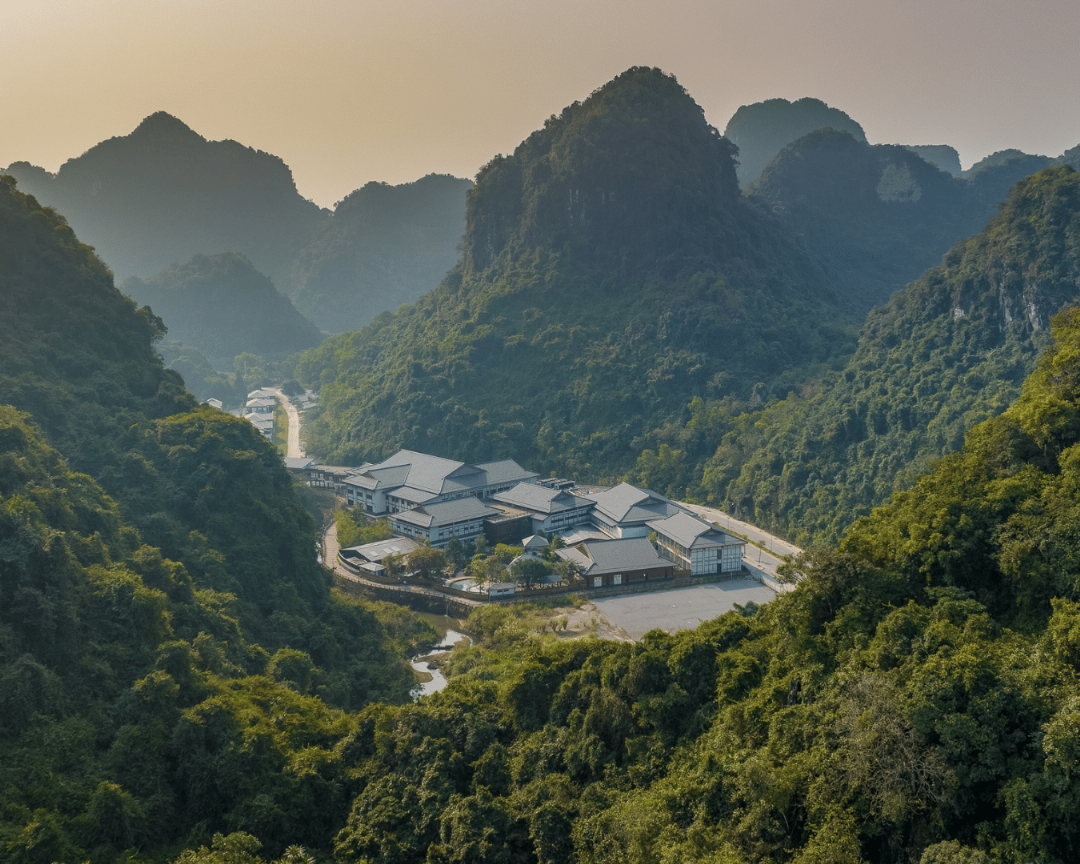 Hilton Quang Hanh Onsen Resort 1/74