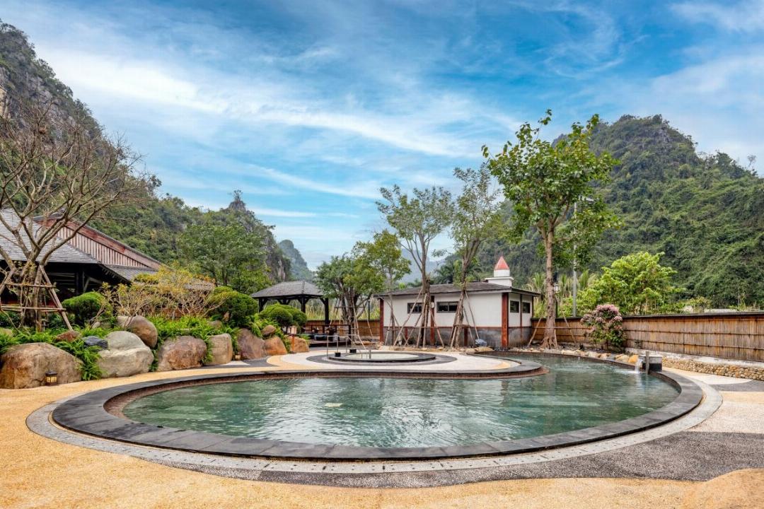 Hilton Quang Hanh Onsen Resort 31/74