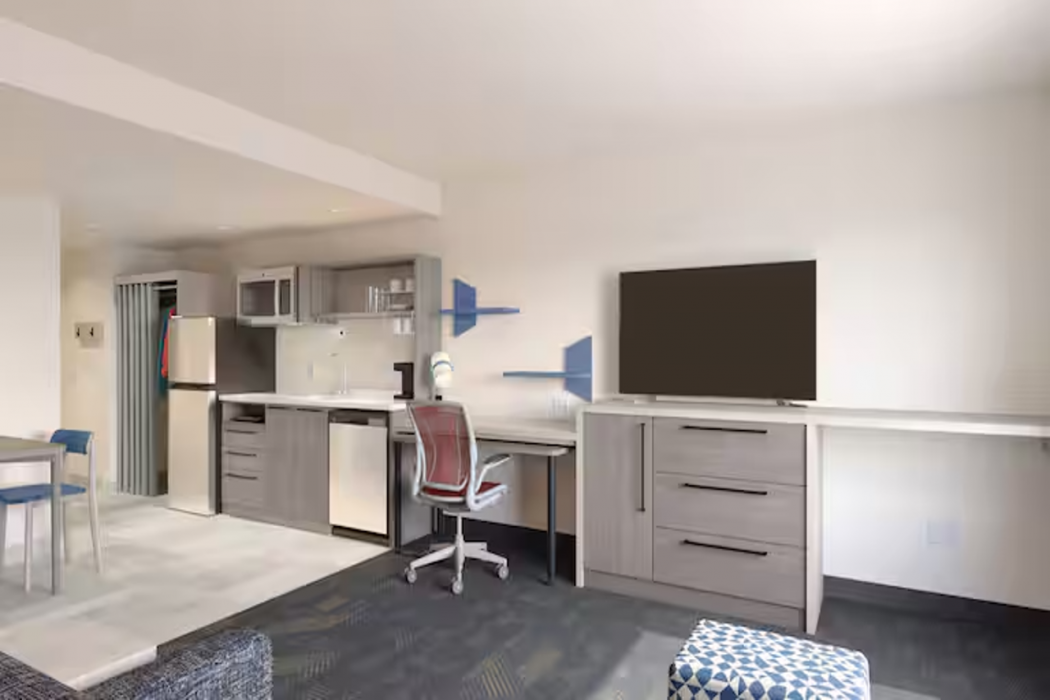 Home2 Suites by Hilton Fresno Northwest 7/12