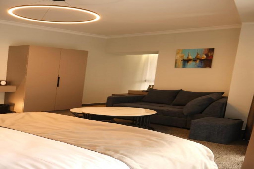 BM Avenue Hotel 6/10
