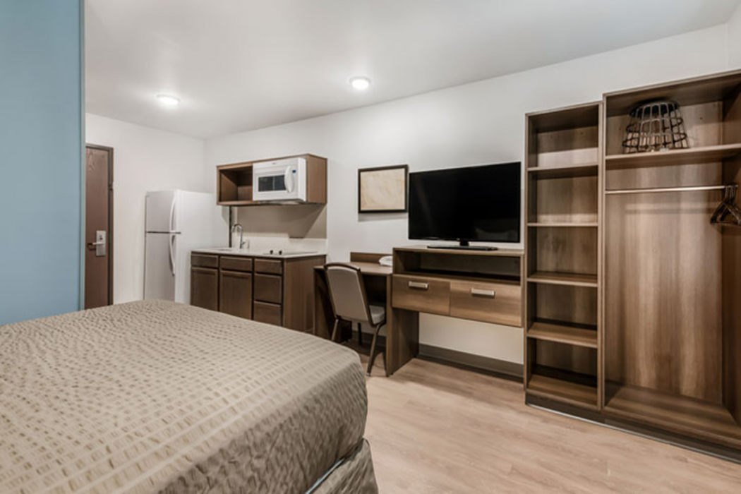 WoodSpring Suites Charlotte - University Research Park 14/50