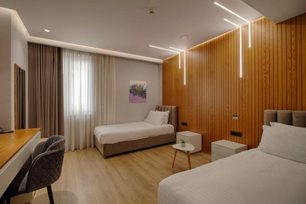 Primo Hotel 12/45