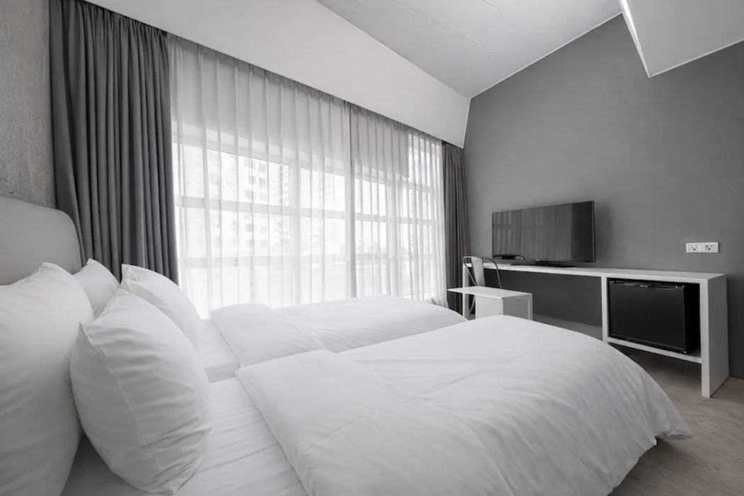 Connected Hotel Guro 13/64