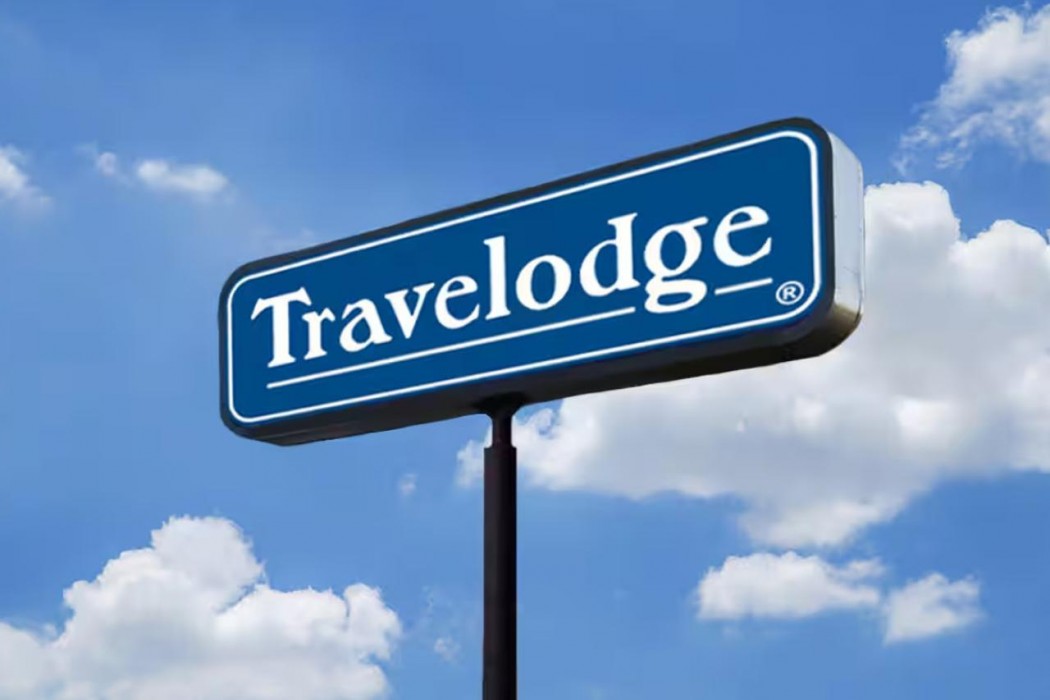 Travelodge by Wyndham Winnipeg Airport West 1/26