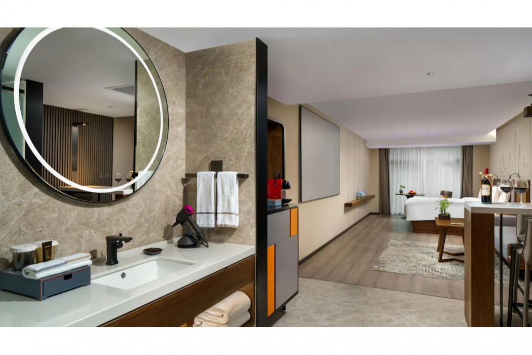 UrCove By Hyatt Shenzhen Futian CBD 12/46
