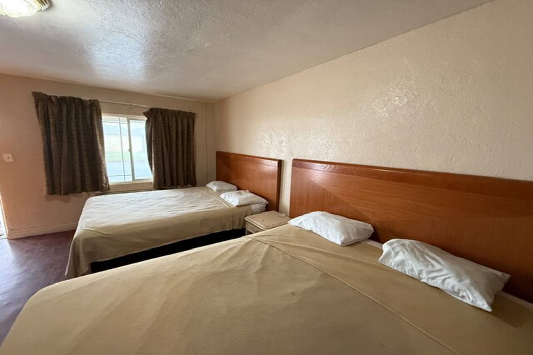 Gables Motel Near Fresno Yosemite 10/25