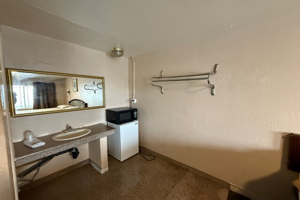 Gables Motel Near Fresno Yosemite photo3