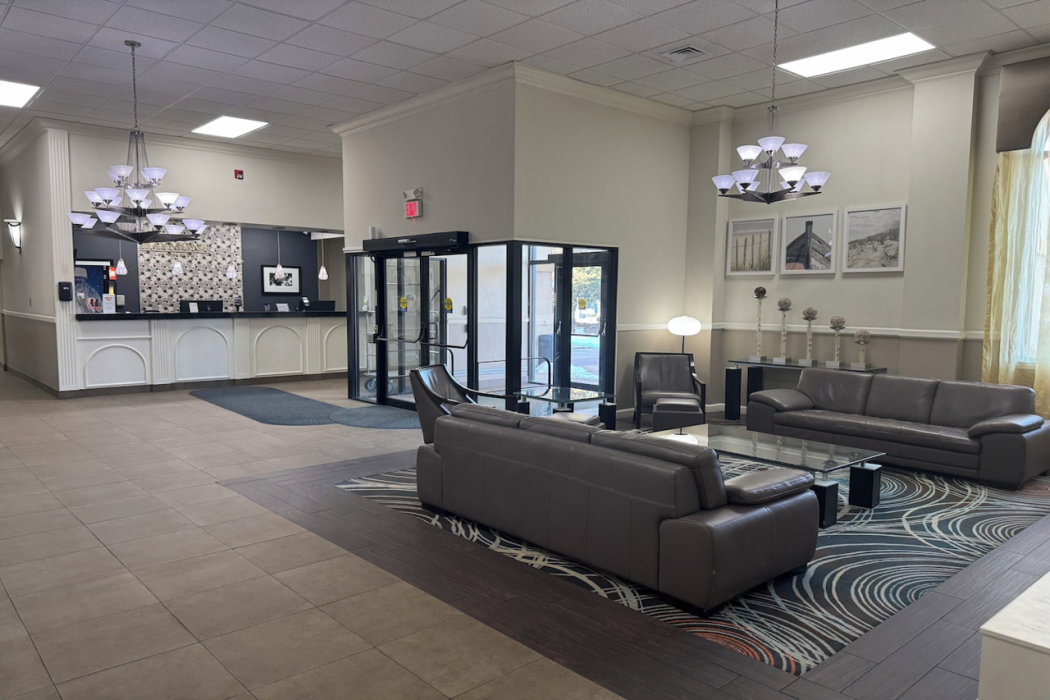 Days Inn & Suites by Wyndham Festus 4/60
