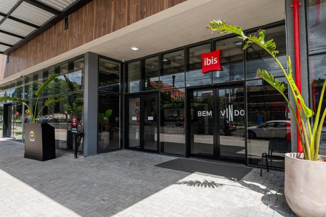 Ibis Pelotas 10/77