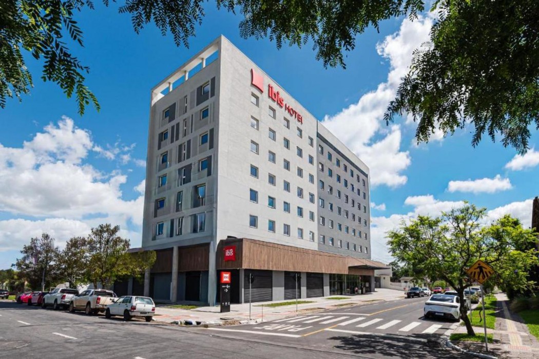 Ibis Pelotas 2/77