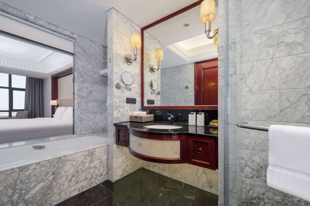 Grand Mercure Wuxi Huishan 38/76