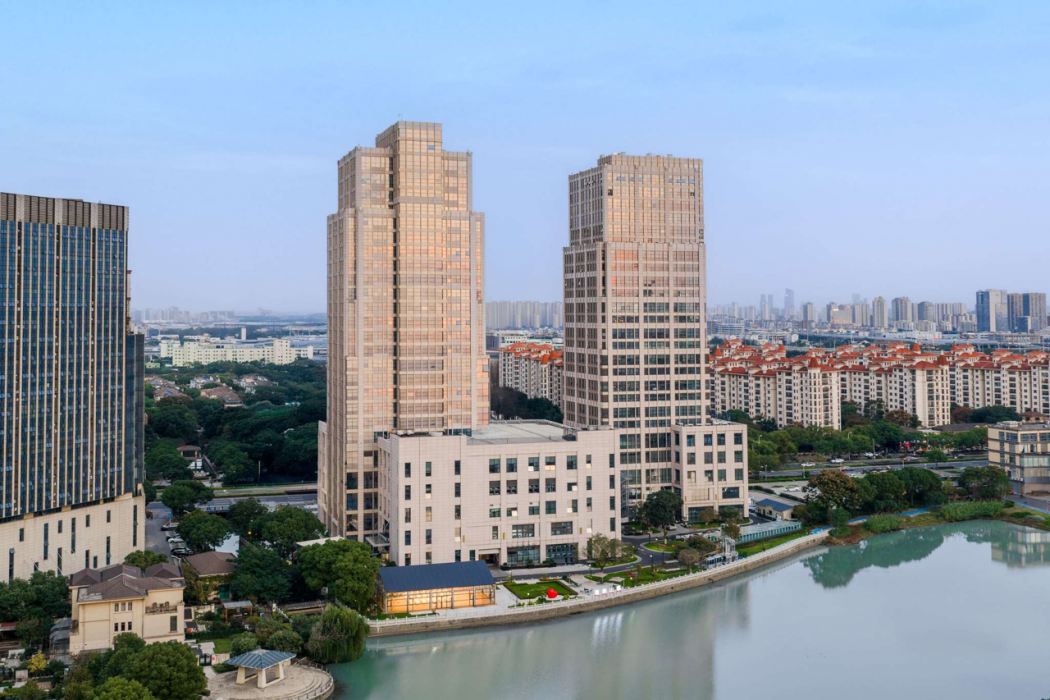Grand Mercure Wuxi Huishan 6/76