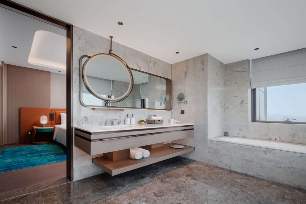 Grand Mercure Wuxi Huishan 34/76