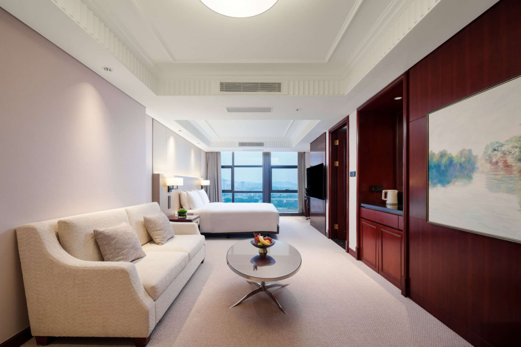 Grand Mercure Wuxi Huishan 20/76