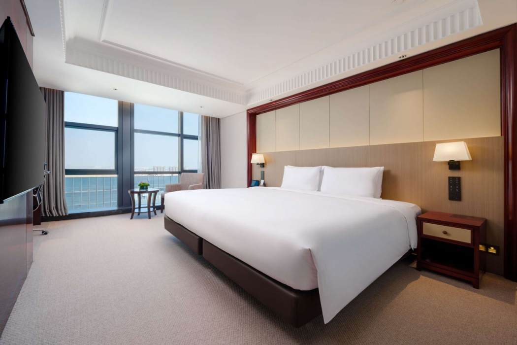 Grand Mercure Wuxi Huishan 22/76
